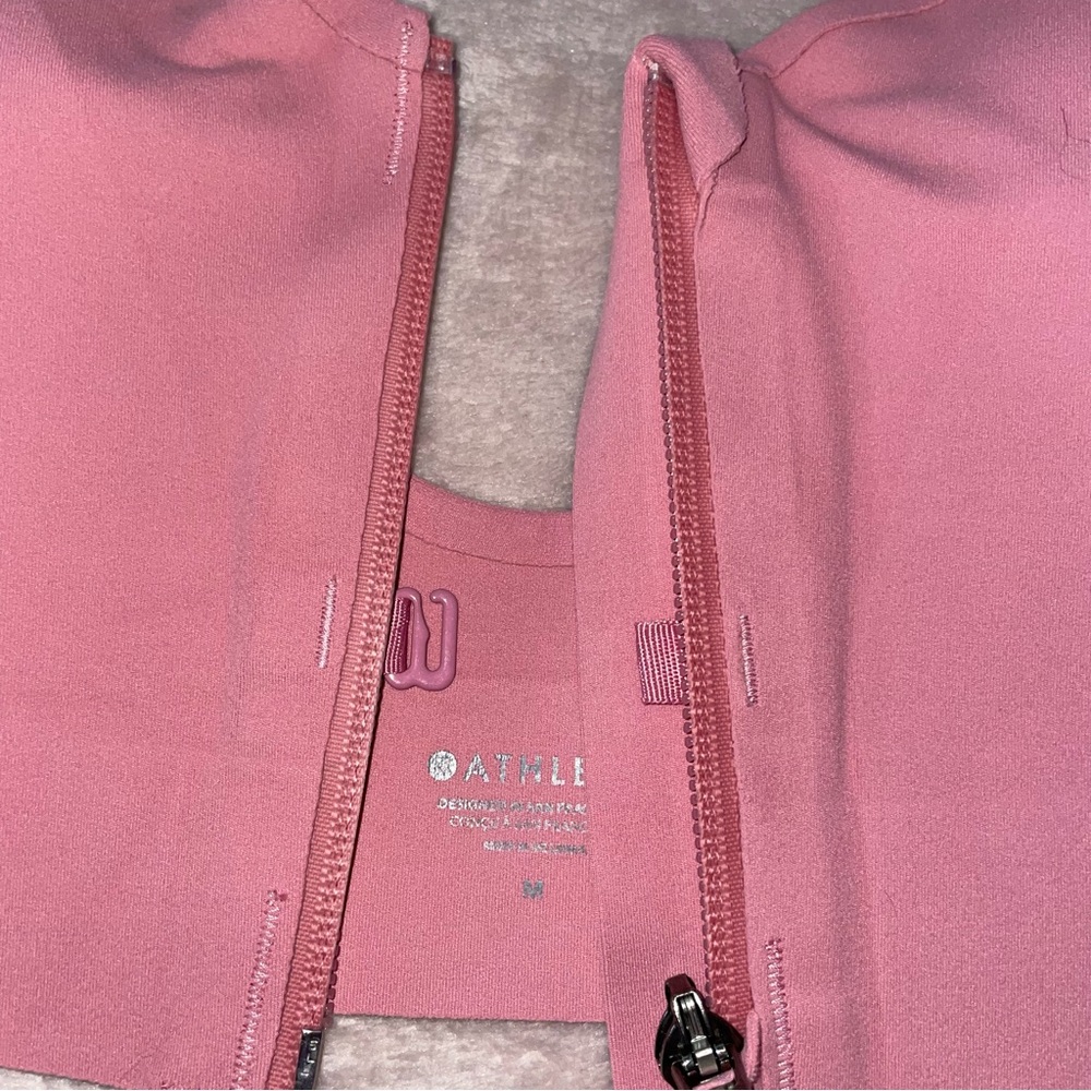 Athleta sport bra size M - Picture 6 of 7